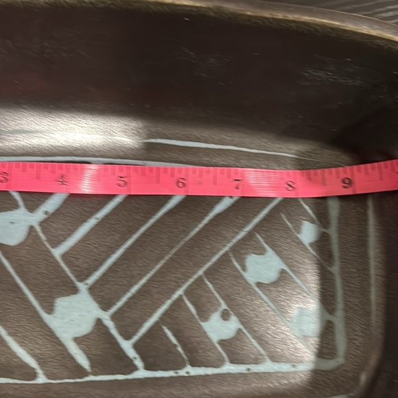 Studio pottery made casserole dish - Picture 8 of 9